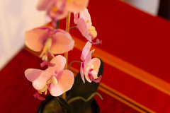 Zimmer 3 mit Doppelbett und Balkon in der Frühstückspension Route 145 - Zimmer/bed and breakfast in Bad Goisern in der Dachstein-Salzkammergut-Region