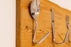 Zimmer 4 mit Doppelbett in der Frühstückspension Route 145 - Zimmer/bed and breakfast in Bad Goisern in der Dachstein-Salzkammergut-Region